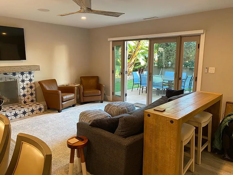 250 Avenida Monterey — Photo 18