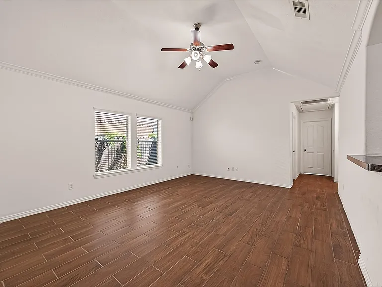 20519 Baron Bend Ln — Photo 5