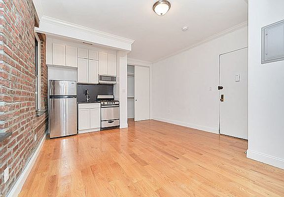 3rd image of 517 W 161st St APT 44