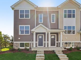 915 Briar Glen Ct, Hampshire, IL 60140