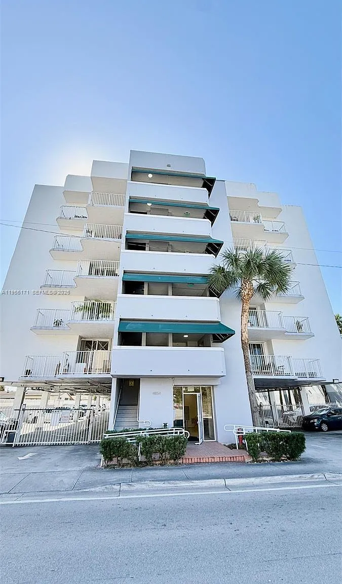 Vista Lake Condo — Photo 1