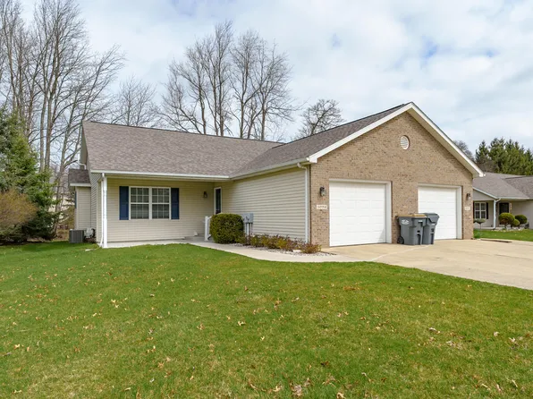 6094 Fairgrove St, Kalamazoo, MI 49009