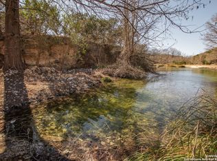 195 Canyon Rd, Vanderpool, TX 78885