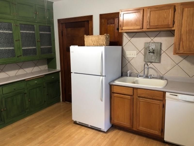 1st image of 3432 E Armour Ave