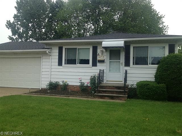 1st image of 34719 Iris Ln