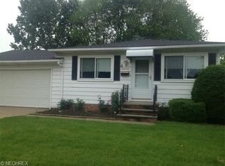 34719 Iris Ln, Eastlake, OH 44095