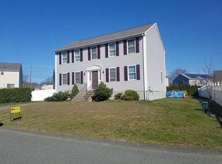 34 Daisy Ln, Fall River, MA 02721