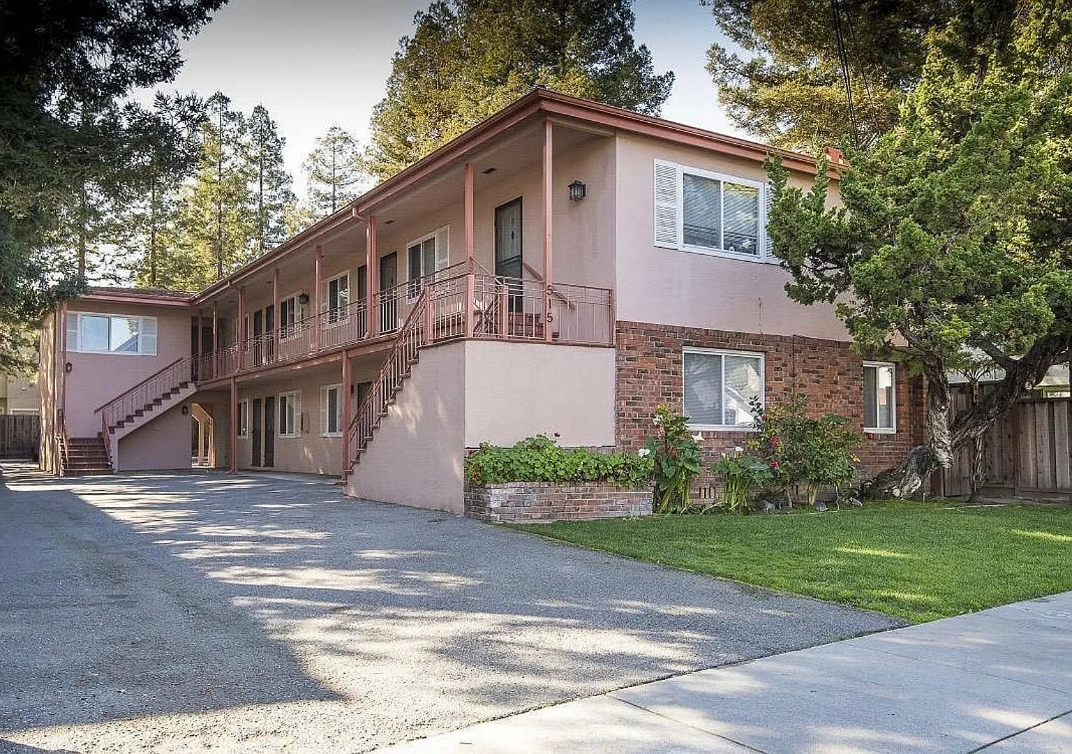 515 N. San Pedro St — Photo 1