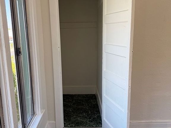 5th image of 1128 E 49th St #1/4
