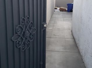 16197 Athol St, Fontana, CA 92335