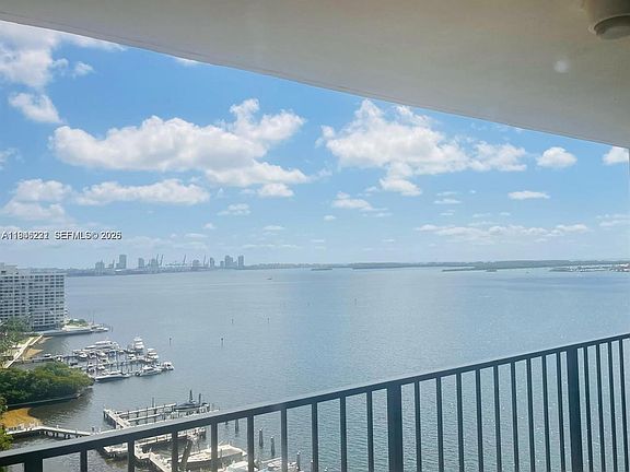2nd image of 1865 Brickell Ave APT A904