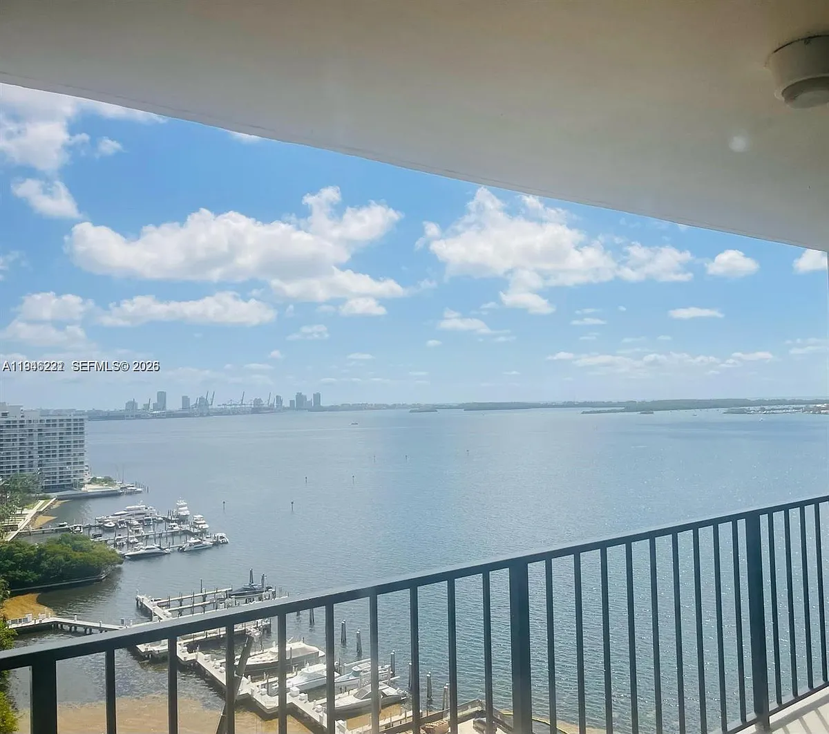 Building Photo - 1865 Brickell Ave #A904