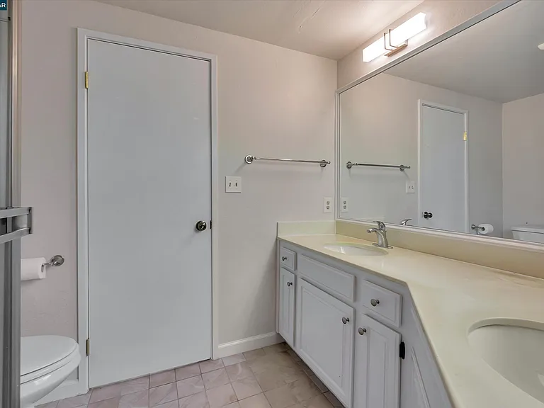 1956 Fair Ridge Ct — Photo 48