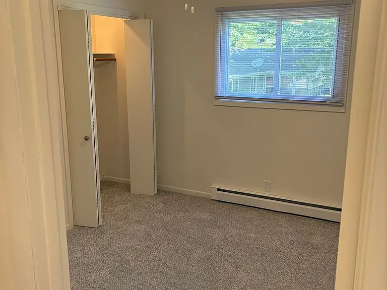 834 N Bell St — Photo 11