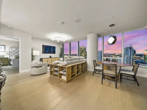 888 W E St, San Diego, CA