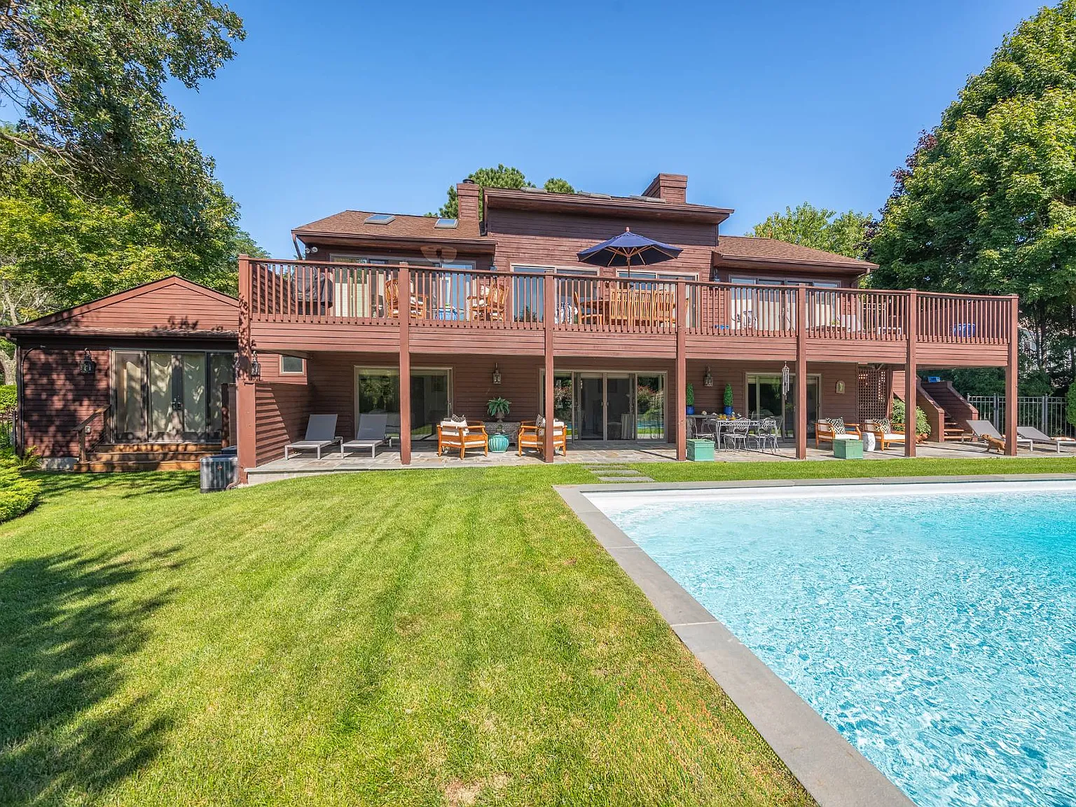 Hamptons Retreat Close To Southampton Village — Photo 2