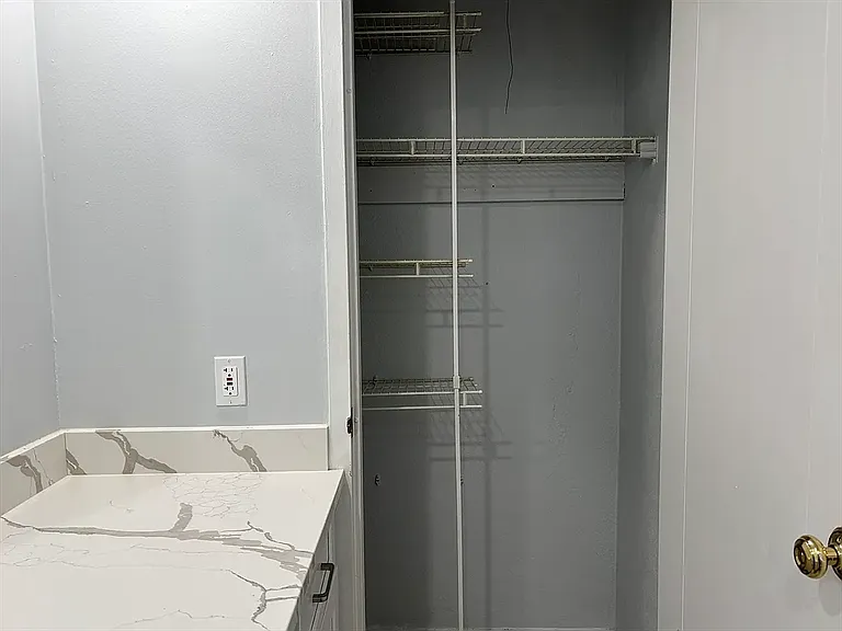 340 Main St #307 — Photo 9