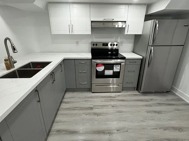 3 Cox Cres #BASEMENT — Photo 2