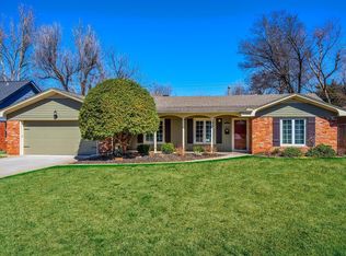 1817 Drakestone Ave, Nichols Hills, OK 73120