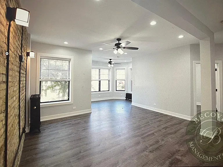 6103 N Winthrop Ave #2 — Photo 2