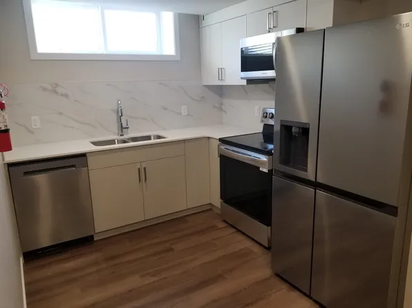 17820 73rd St NW, Edmonton, AB