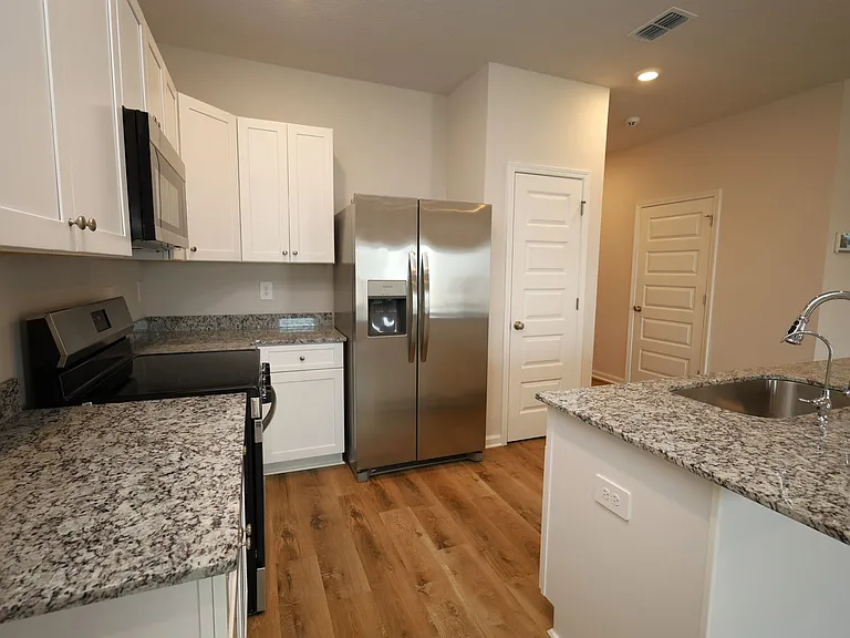 6042 Bemiss Towns Dr — Photo 4