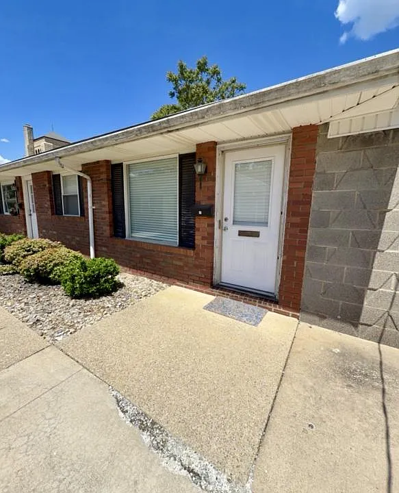 156 Ohio Ave #15