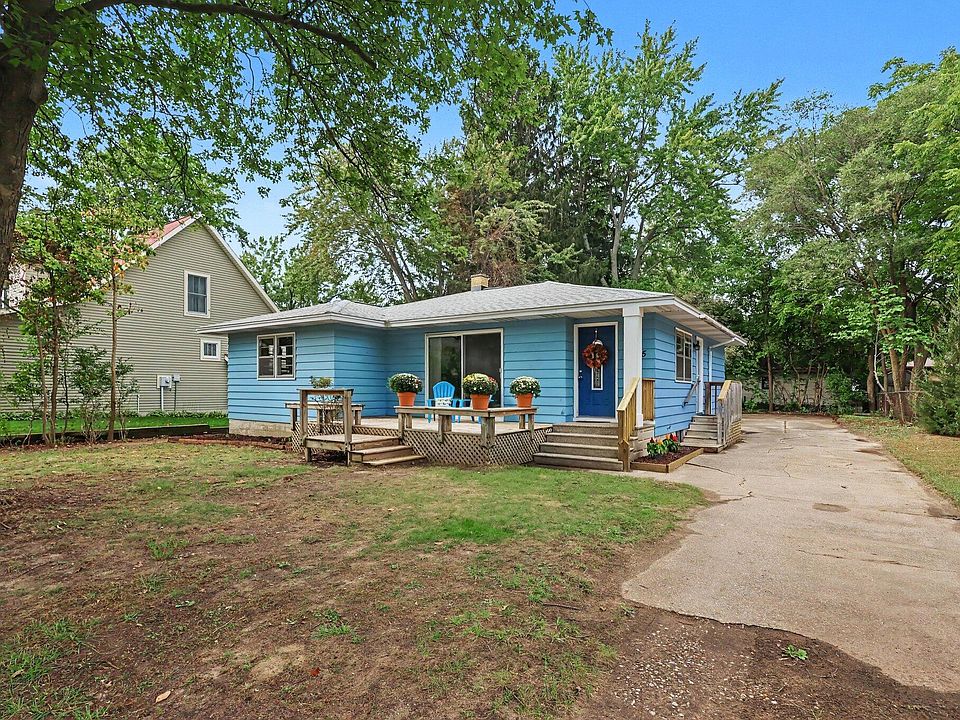 1st image of 615 Fall St