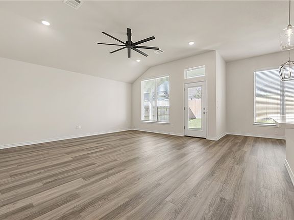 5th image of 1931 Pinemont View Dr