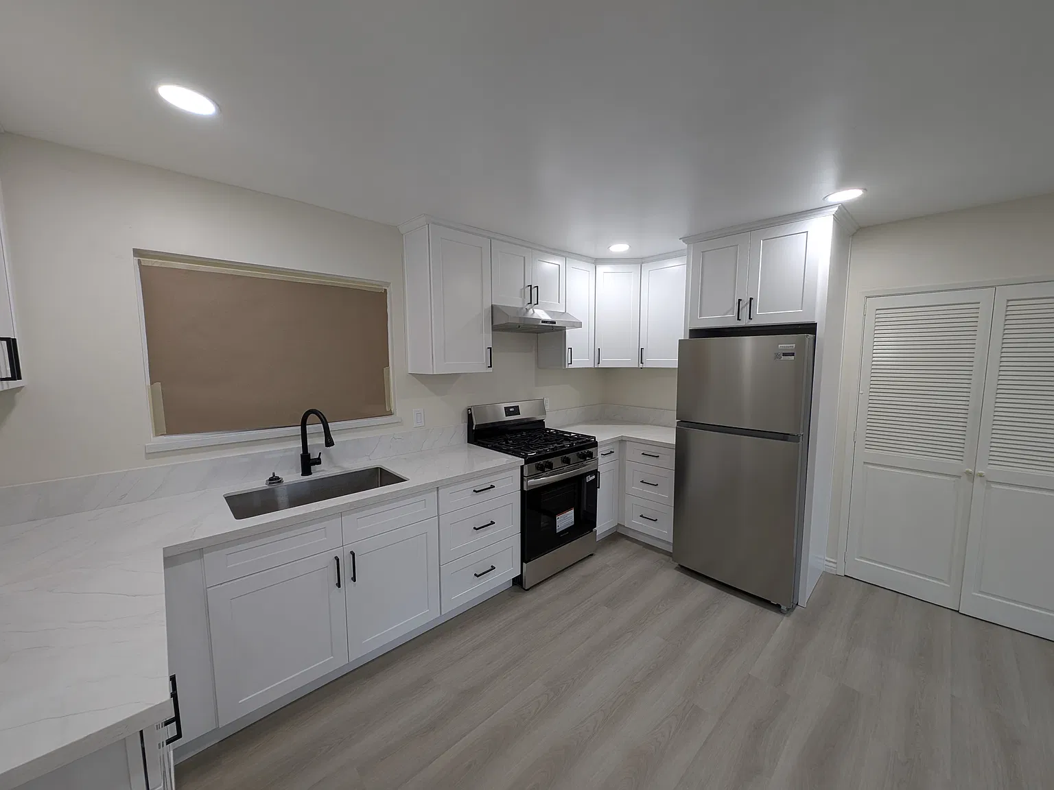 3 bed, 1700 sqft, $4,200 — Photo 2