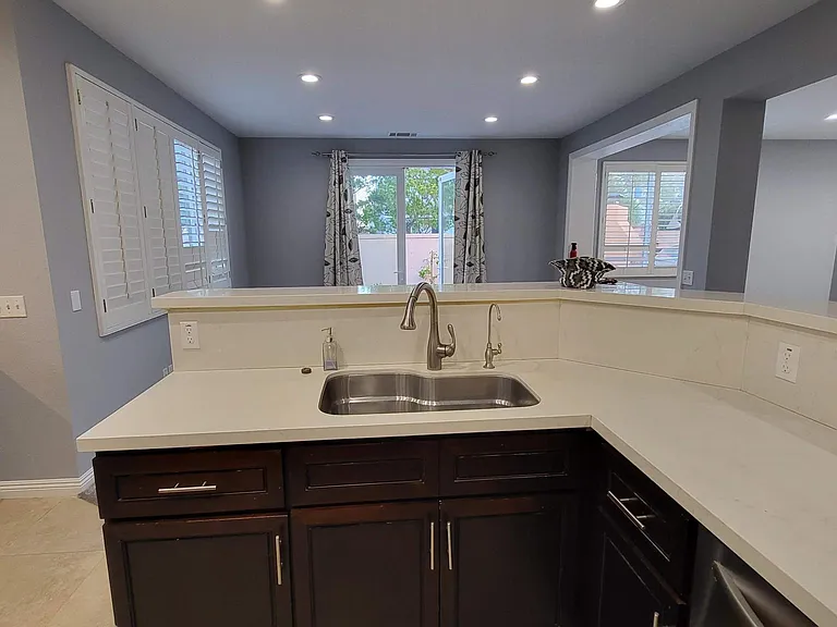 8 Tyler Pl — Photo 9