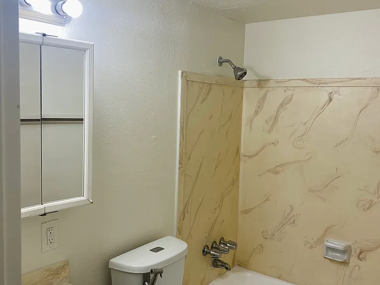 Cedar Cliff Apartments — Photo 12