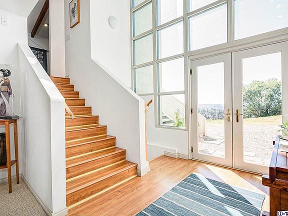 2nd image of 2051 La Fremontia St