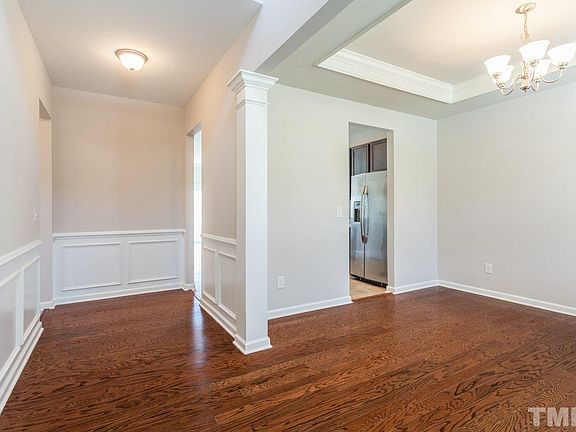 3rd image of 44 Marsala Dr