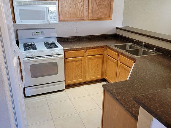 4th image of 6800 Vista Del Norte Dr NE #1622
