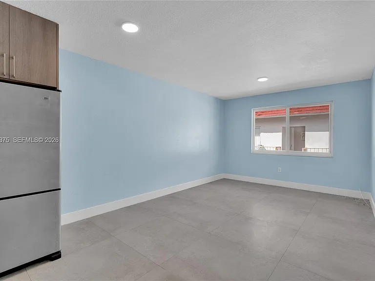 1250 SW 4th St #6 — Photo 22