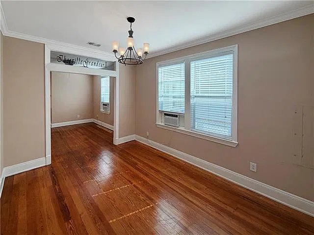 2 bed, 1.0 bath, 916 sqft, $1,550 — Photo 2
