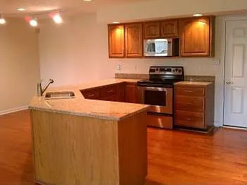 1762 Cloister Dr photo 1