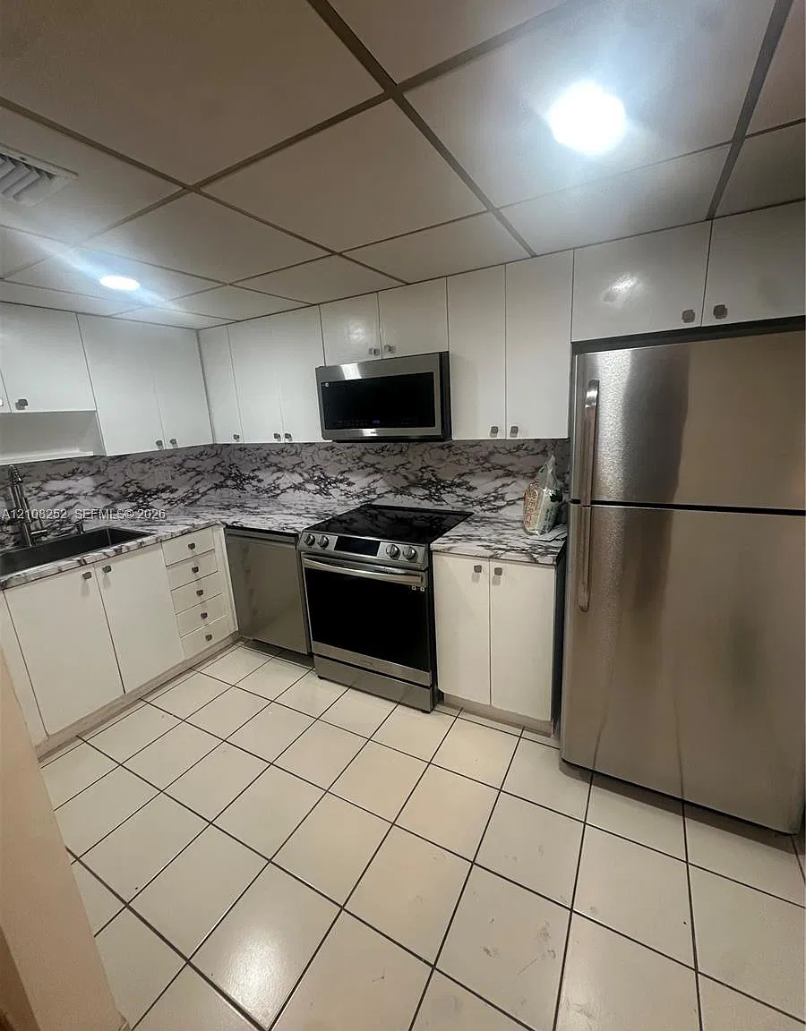 Park East Condo — Photo 3