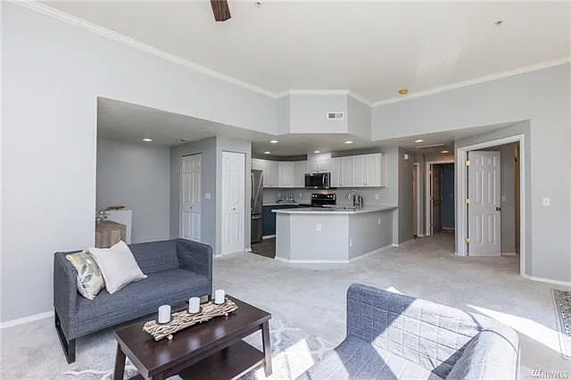 2152 Newport Way NW — Photo 5