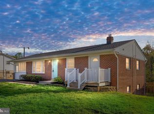 590 Truslow Rd, Fredericksburg, VA 22406