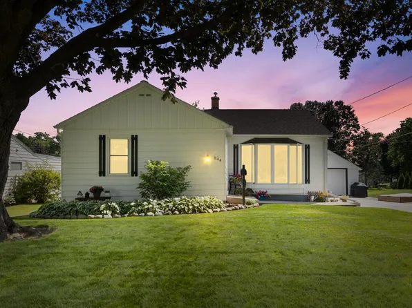 844 Center STREET, Hartford, WI 53027