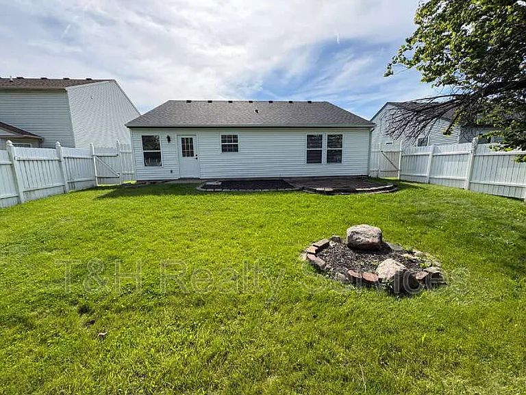 2145 Shadowbrook Dr — Photo 23
