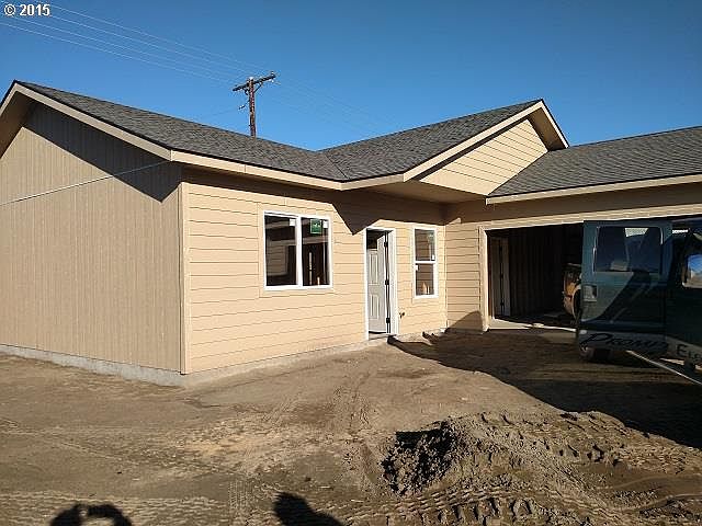 2nd image of 1508 Damsel Ct