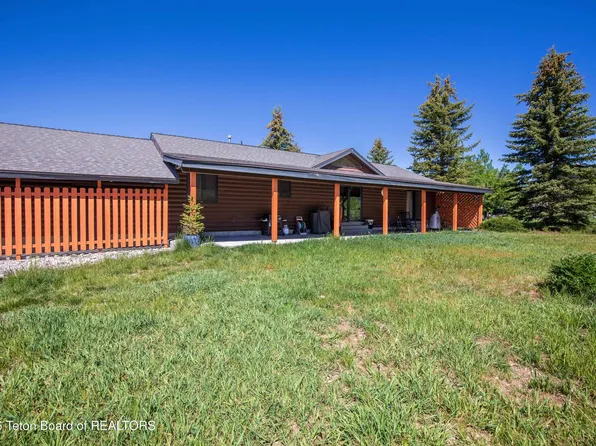 66 East St, Star Valley Ranch, WY 83127