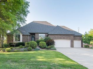 4405 E University St, Springfield, MO 65809