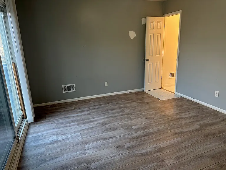 8475 Essex Ave — Photo 13