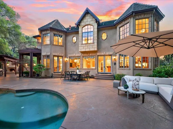 8749 Noland Ln, Fair Oaks, CA 95628