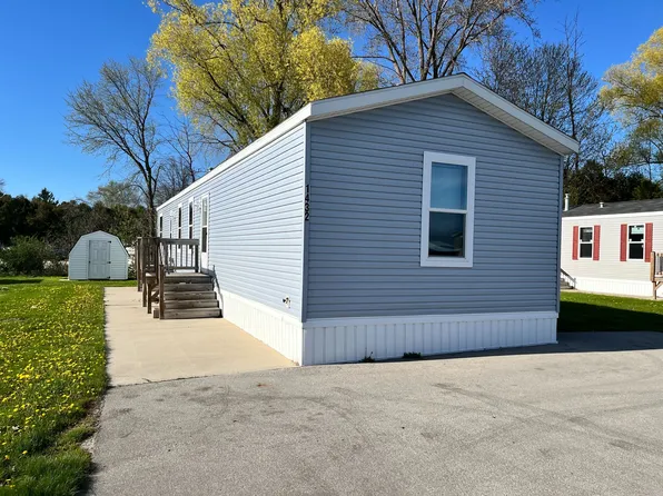 417 N 14th Ave #T9, Sturgeon Bay, WI 54235
