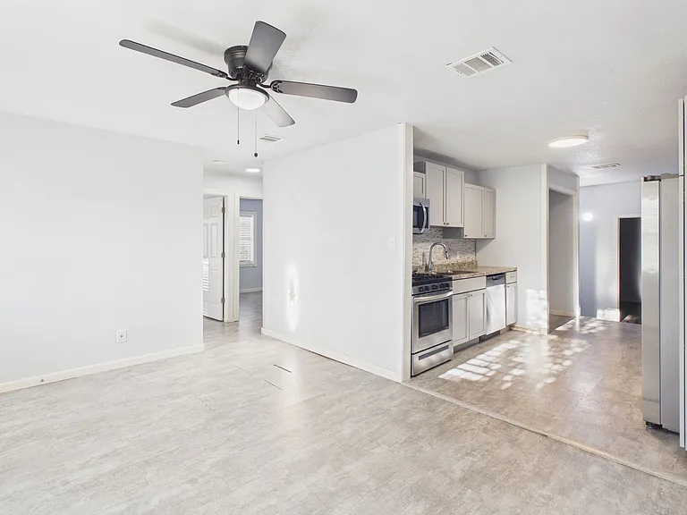 4620 S Hayden St — Photo 5